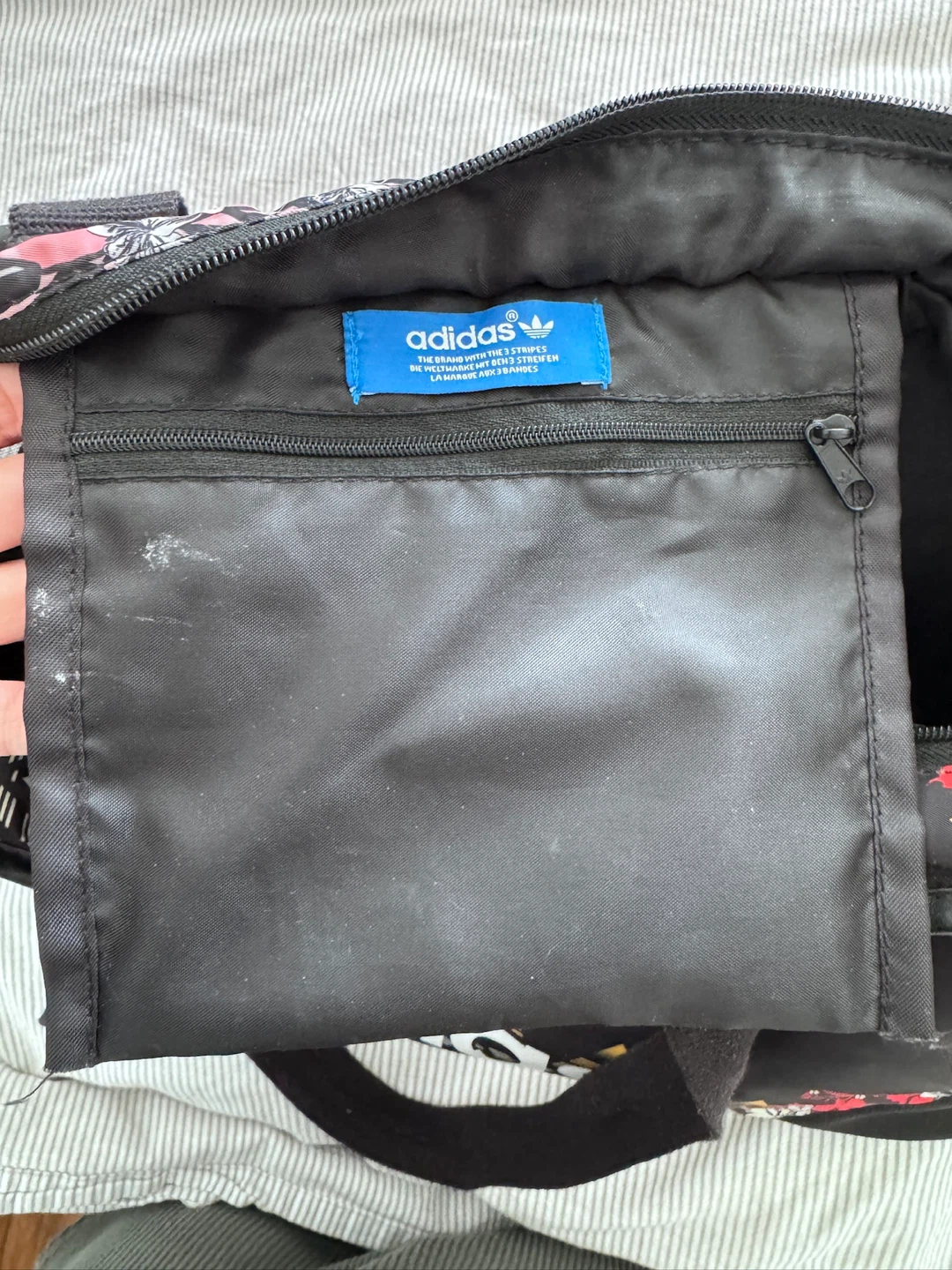 Adidas Patterned Tote with top zipper - photo 4