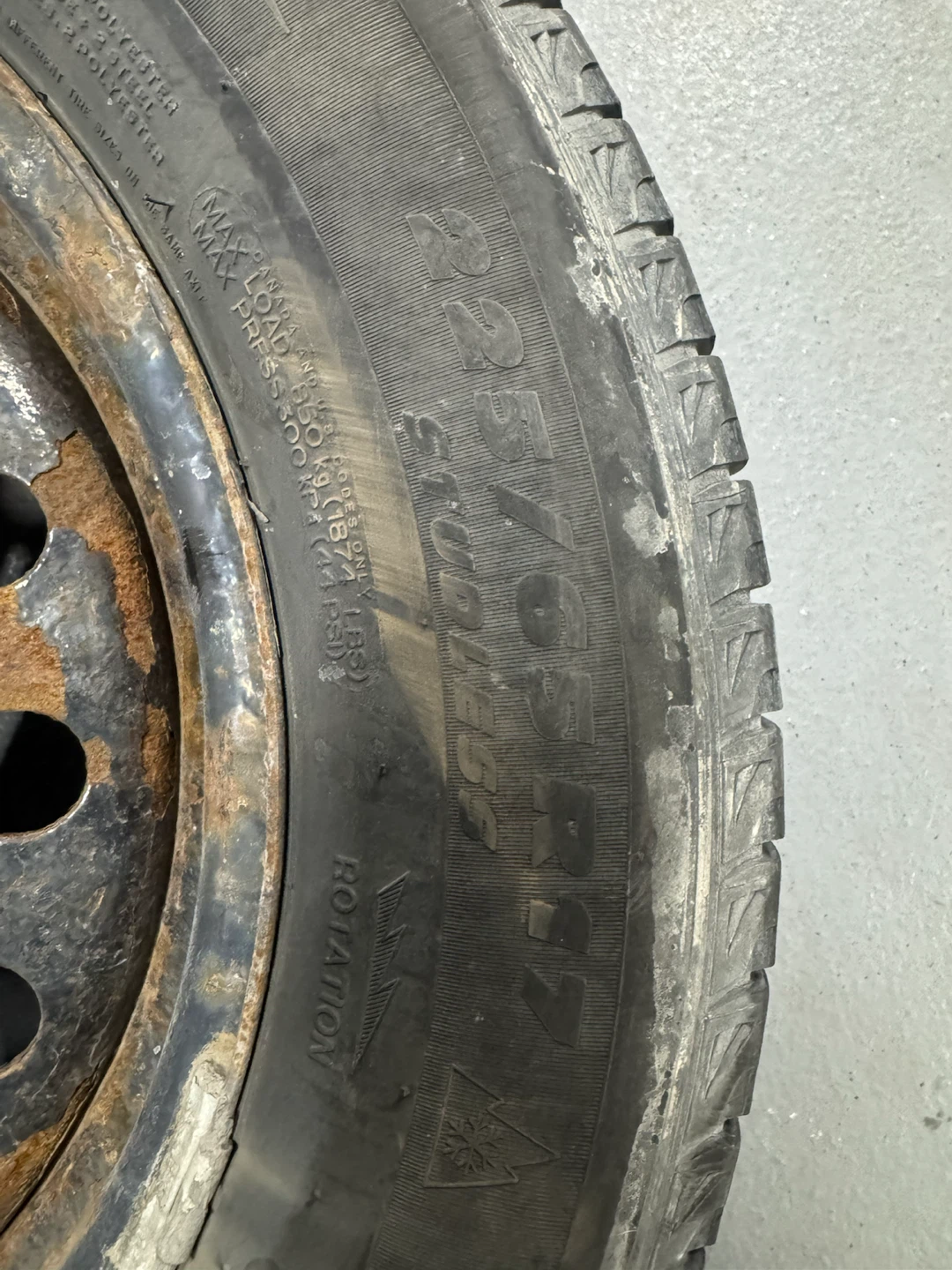 Michelin Winter Tire with Rim - photo 5