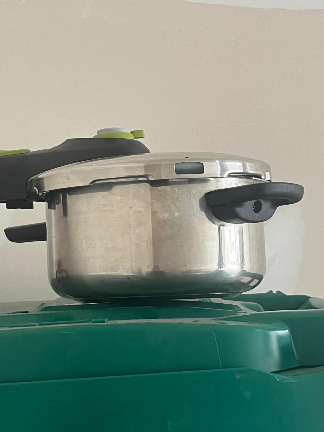 Stainless Steel Pressure Cooker
