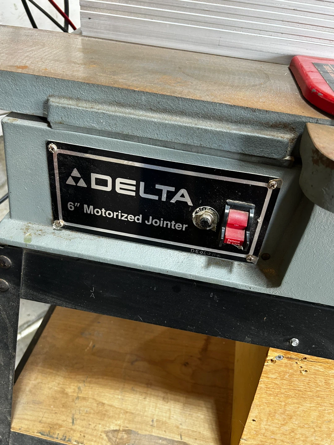 DELTA 6" Motorized Jointer - photo 2
