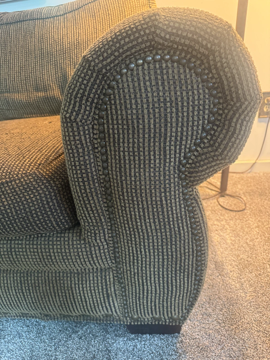 2 identical couches - photo 2