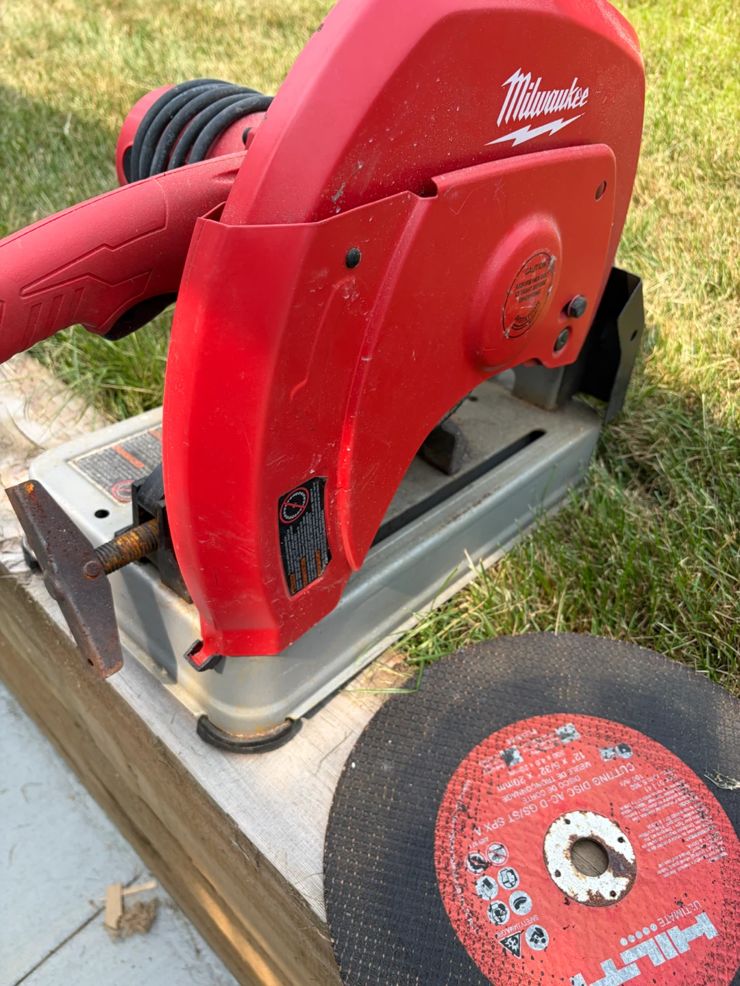 Milwaukee 14" Abrasive Cut-Off Machine - photo 2
