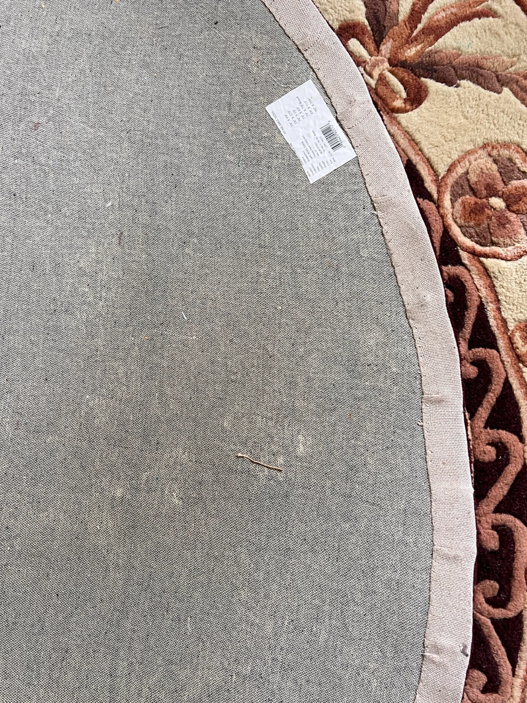Round Area Rug with Greek Key Border - photo 3