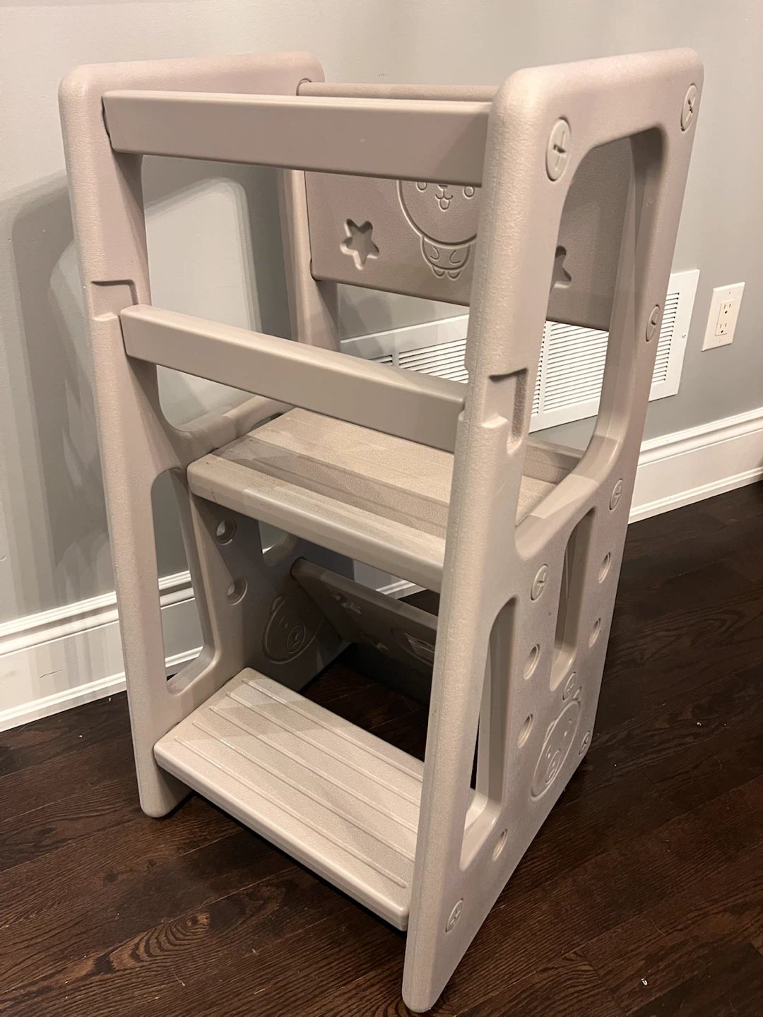 Adjustable Toddler Tower (plastic, light and  easy to clean)