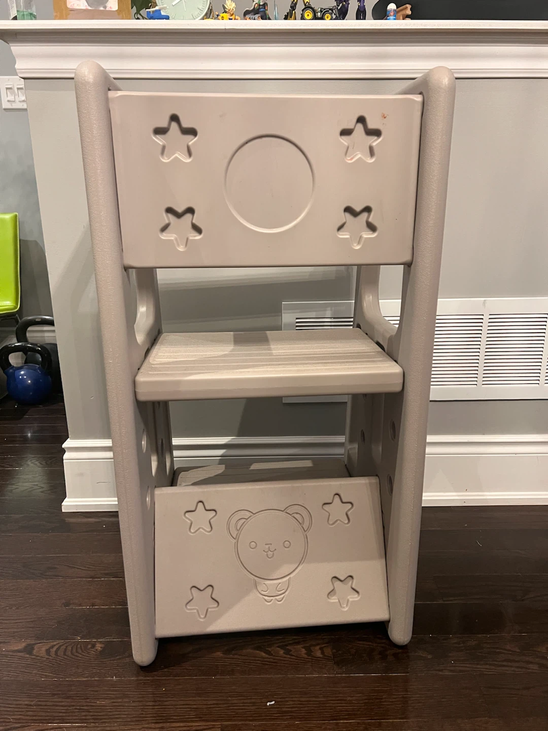 Adjustable Toddler Tower (plastic, light and  easy to clean) - photo 3