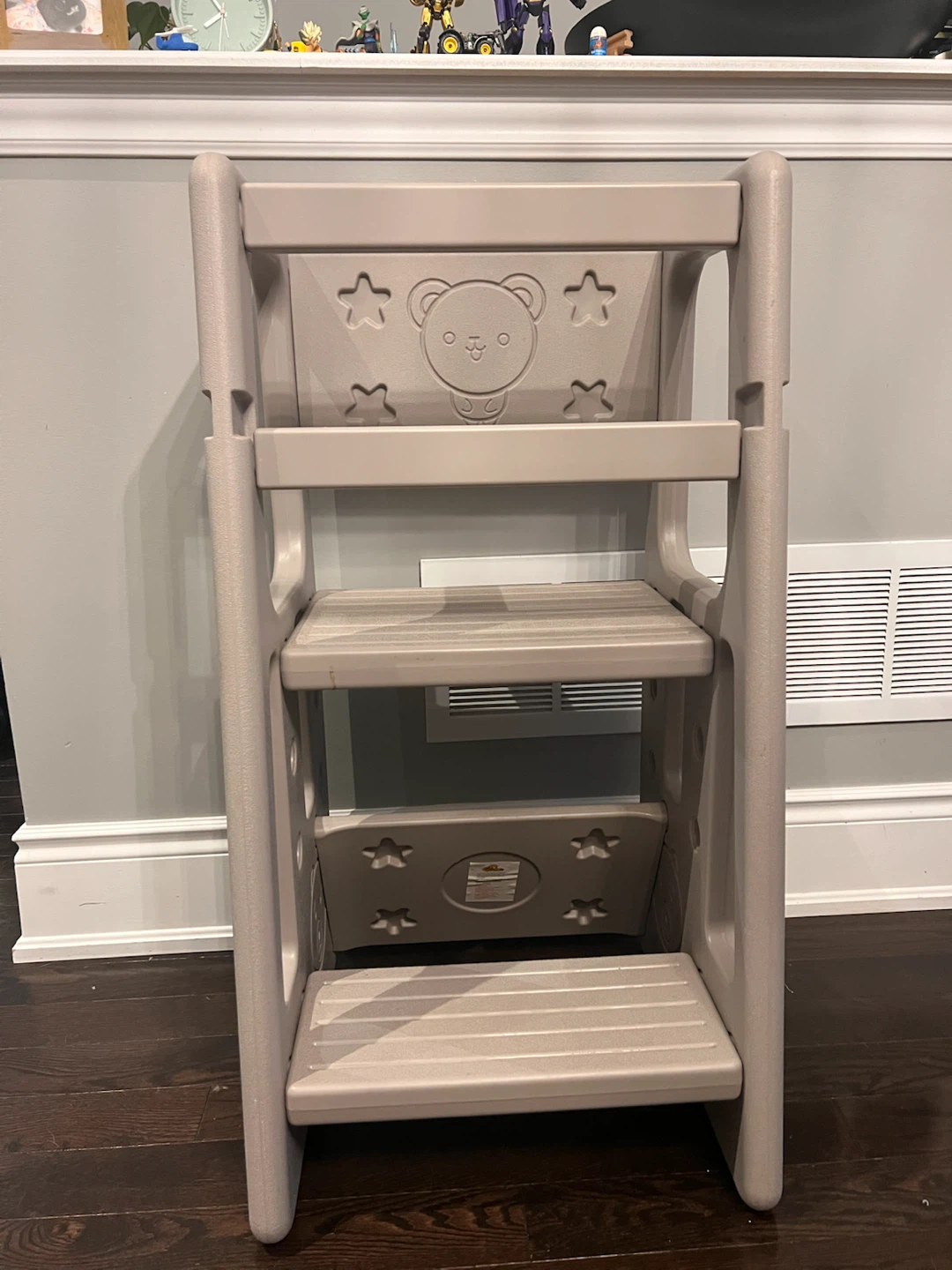 Adjustable Toddler Tower (plastic, light and  easy to clean) - photo 5