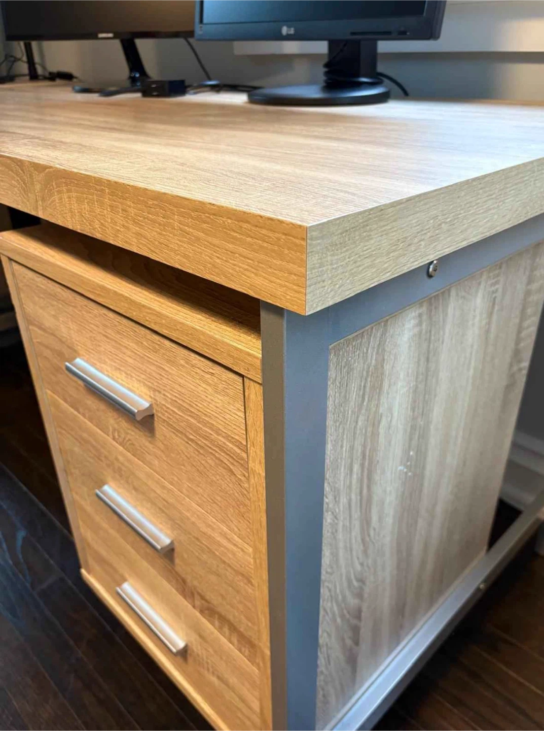 Oak Look Desk with 3 Drawers - photo 2
