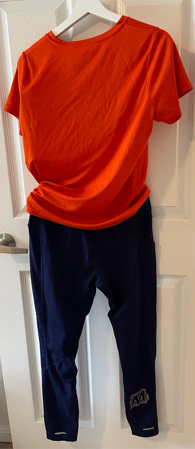 MacGill Hurricanes V-Neck T-Shirt - photo 3