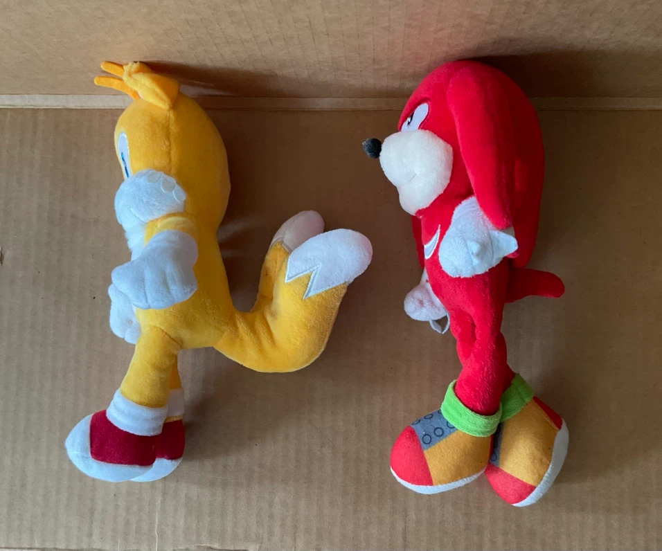Sonic the Hedgehog Knuckles & Tails Plushie Bundle - photo 4