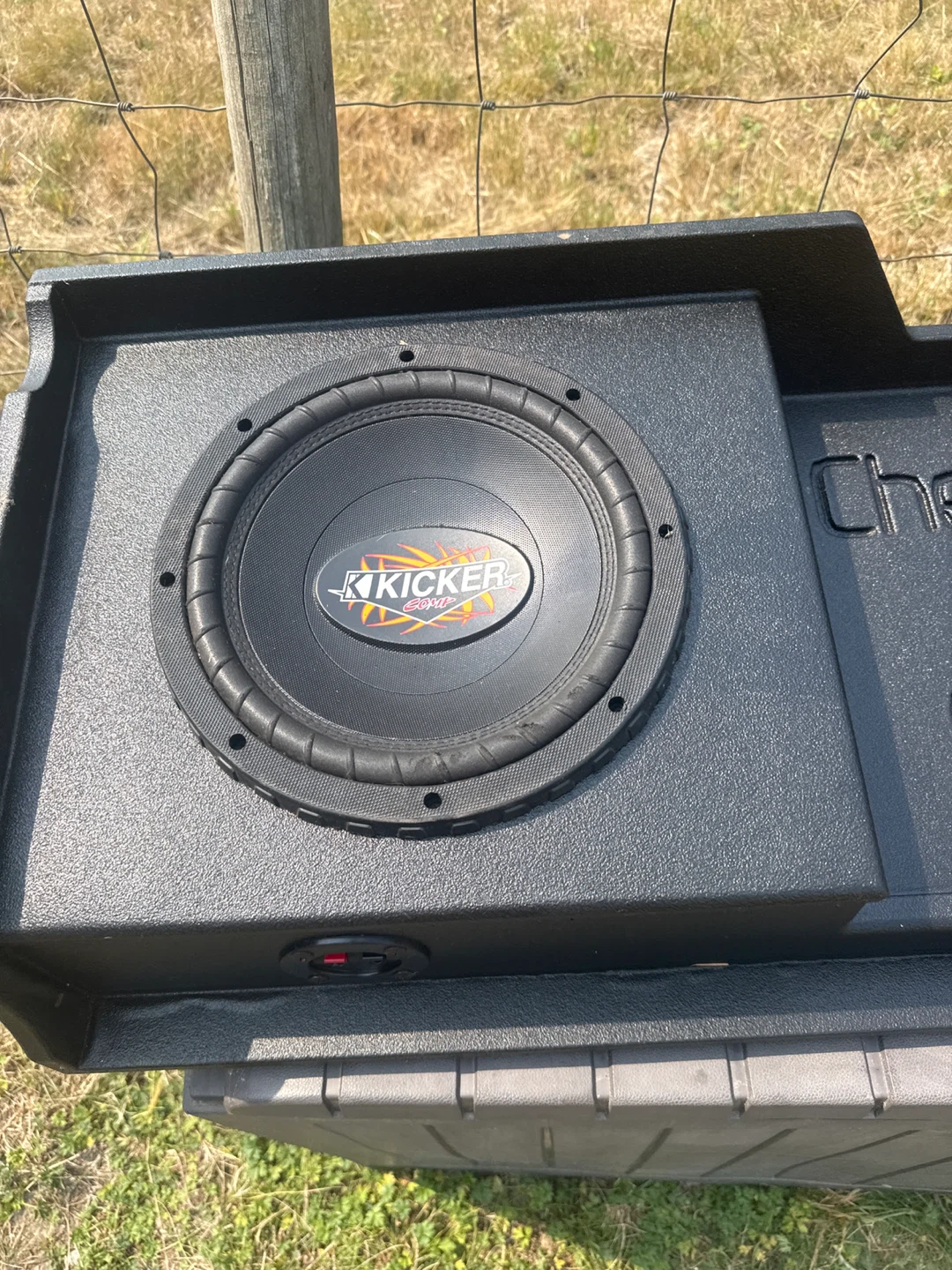 Kicker Chevy X-Cab 99 & Up Dual Subwoofer Box - photo 2
