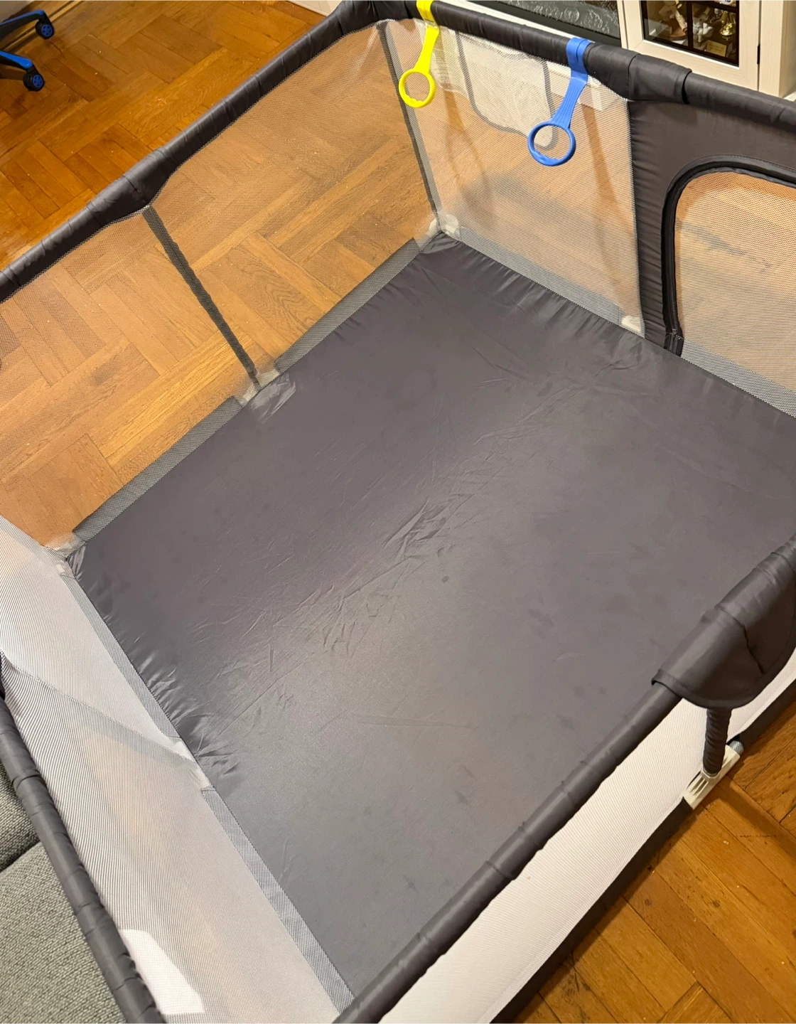 Free playpen & ABC mats - photo 2