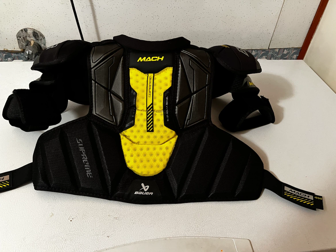Hockey Shoulder pads - photo 2