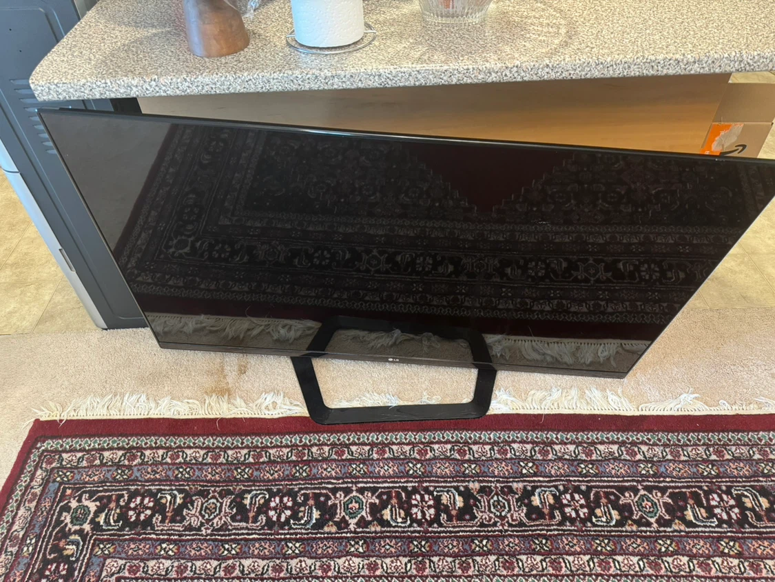 Dark Brown Dresser with 6 Drawers - photo 5