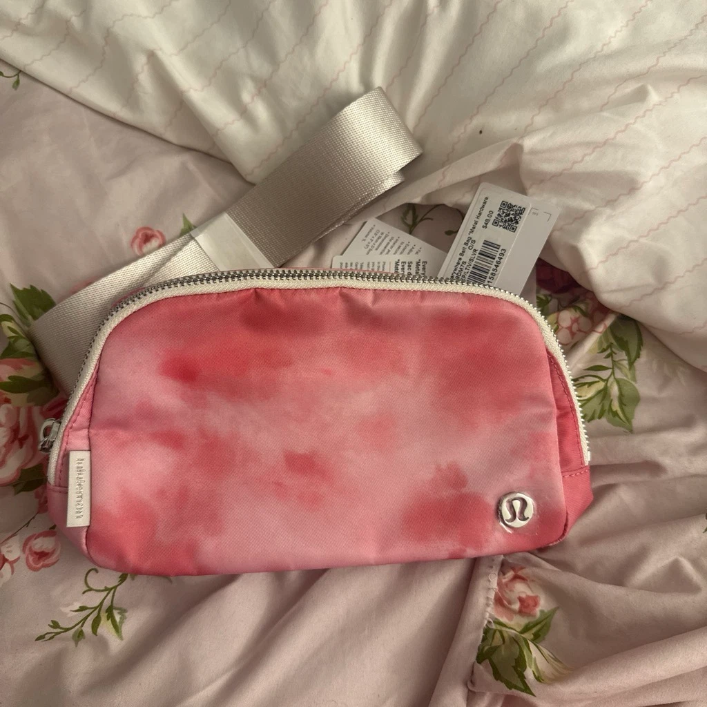 Lululemon Everywhere Belt Bag Tie-Dye Pink