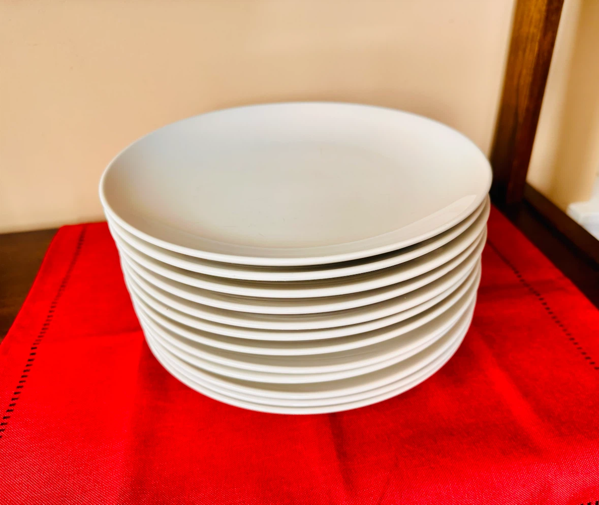 IKEA White Dinner Plates - Set of 12