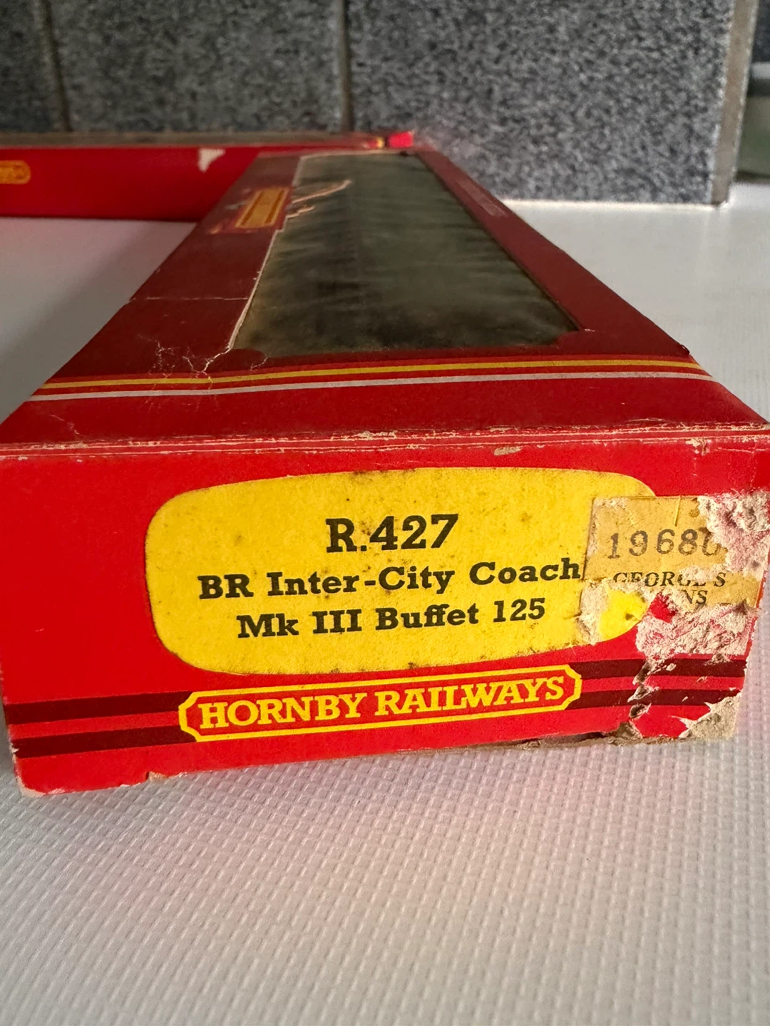 4 BR Hornby 00 scale model train coaches. - photo 4