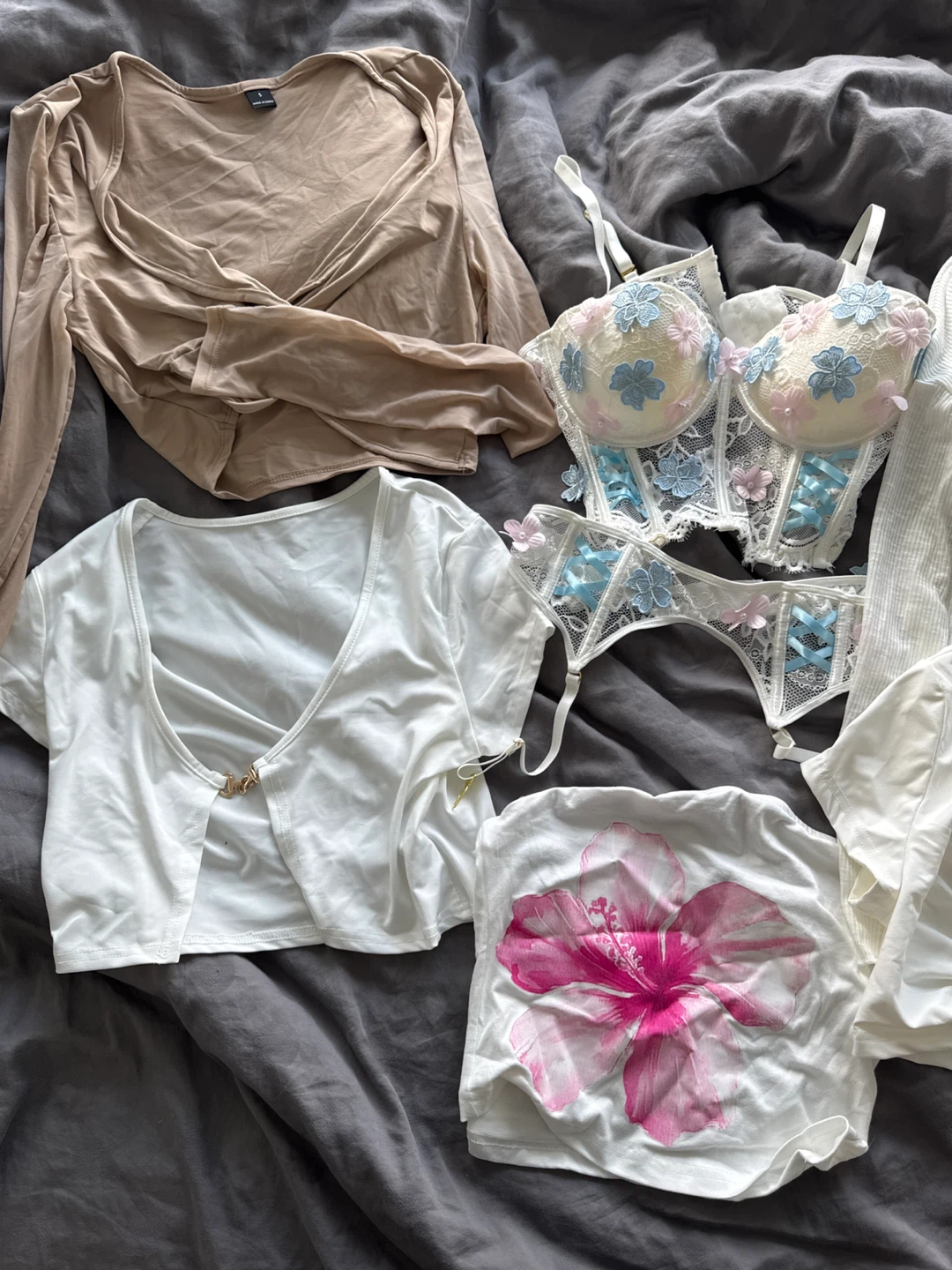 Bundle Women's Tops - photo 2
