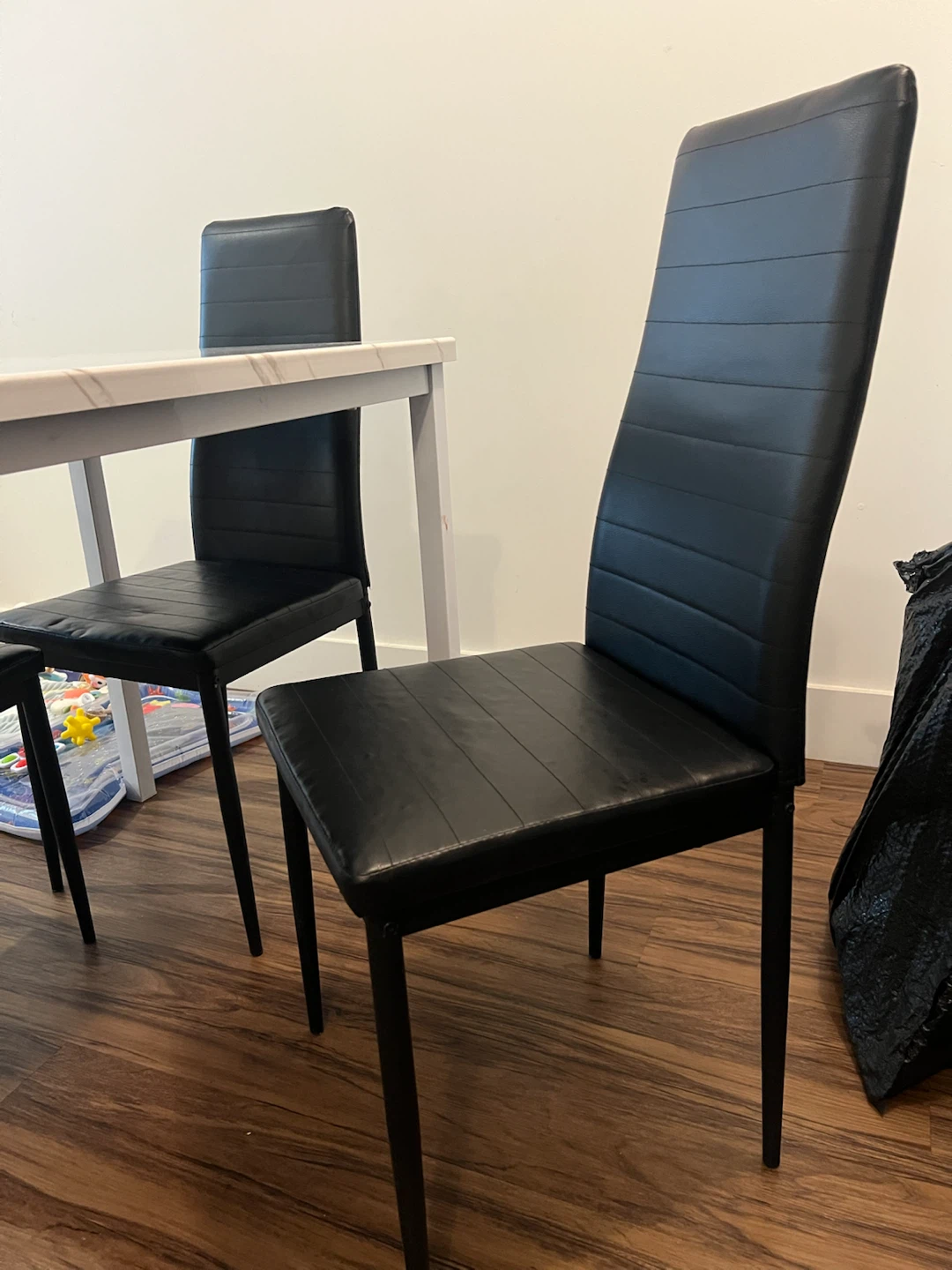 White Marble Dining Table with 4 Black Chairs - photo 5