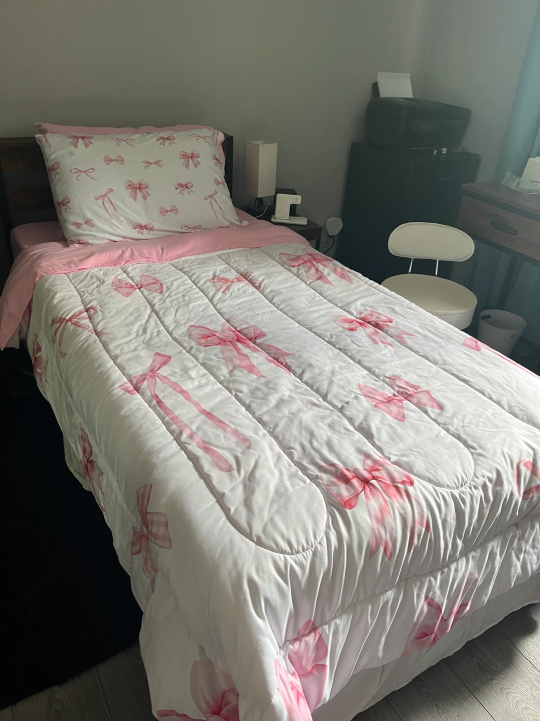Twin bed
