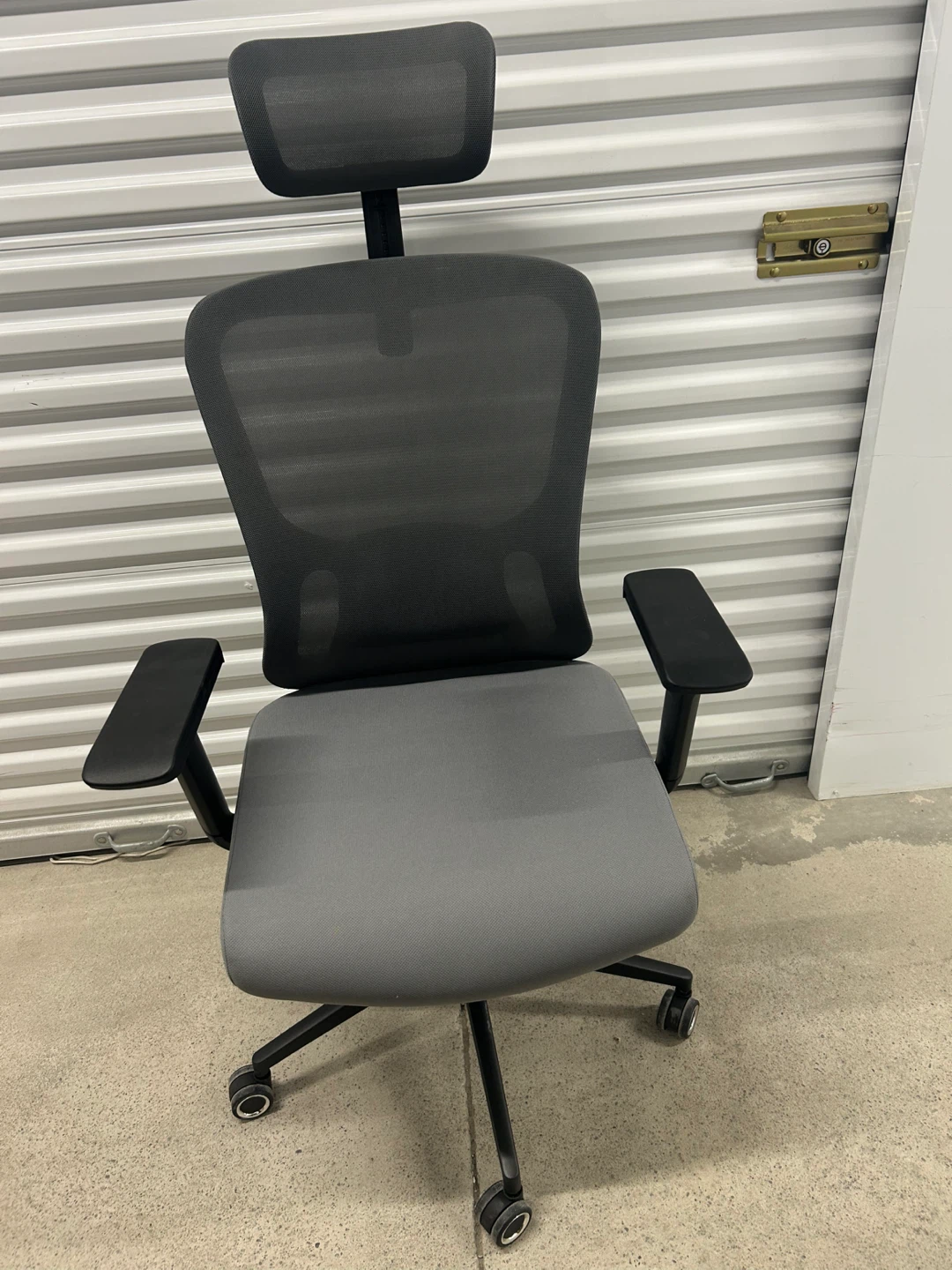 New Ergonomic Mesh Office Chair with Headrest - photo 5