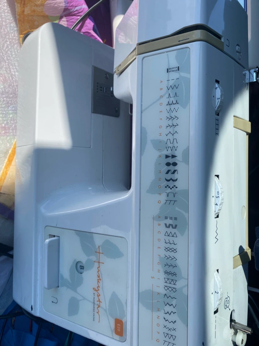 Husqvarna Viking E20 Sewing Machine