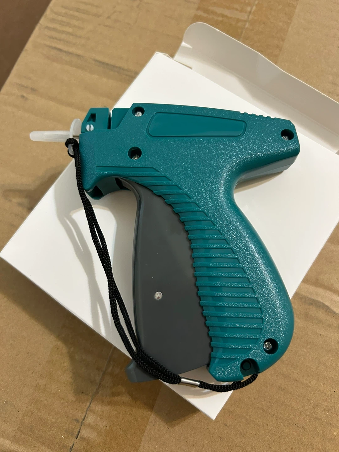 Standard Tagging Gun & Replacement Needles - photo 2