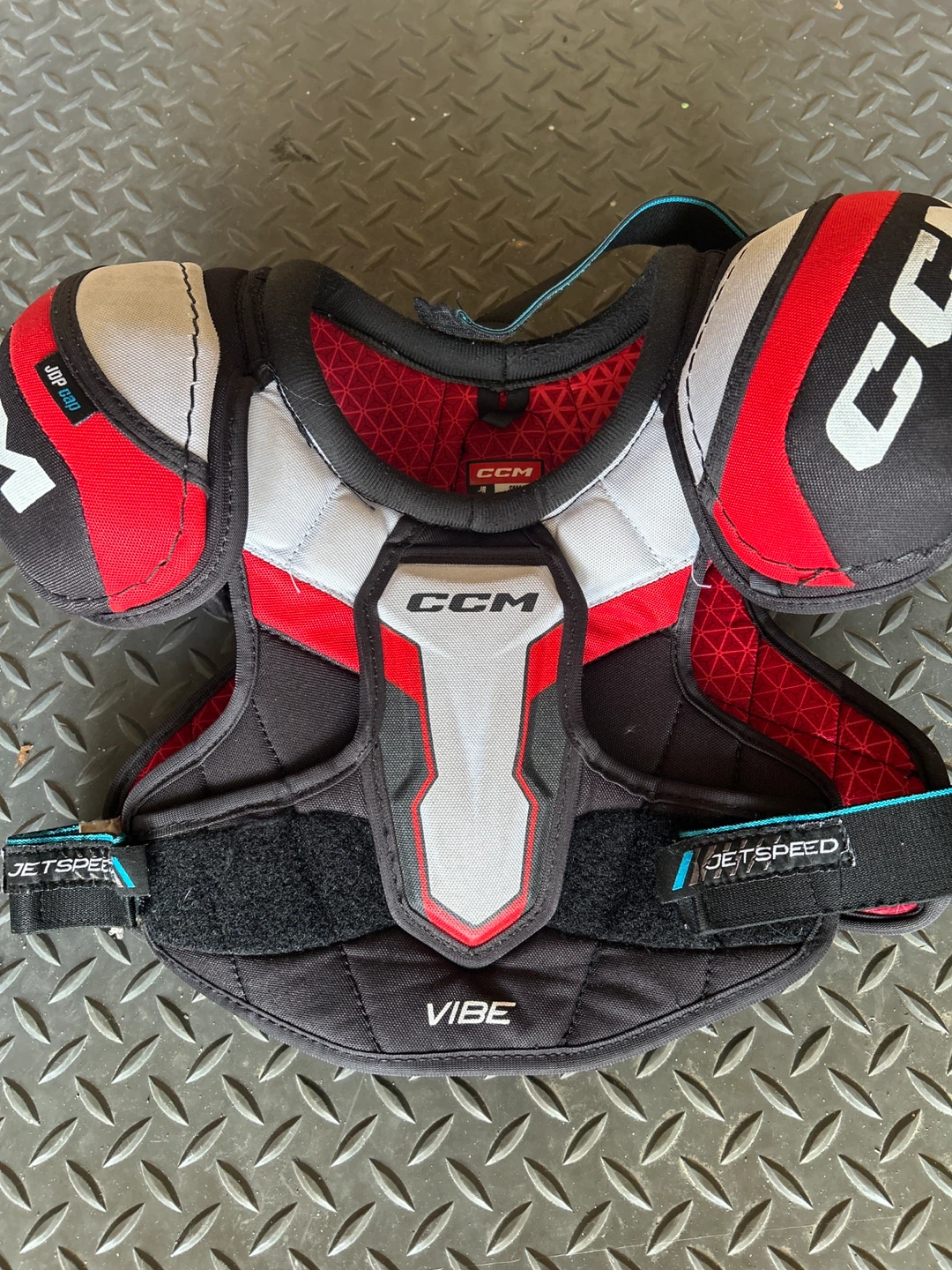 CCM Jetspeed Vibe Shoulder Pads