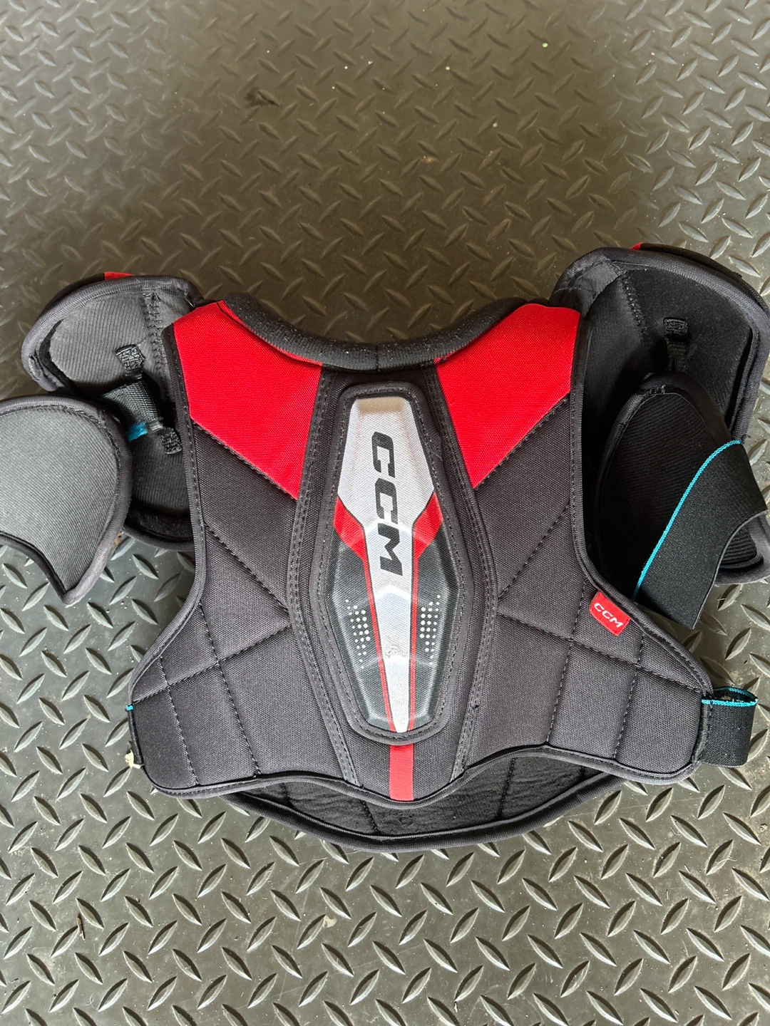 CCM Jetspeed Vibe Shoulder Pads - photo 2