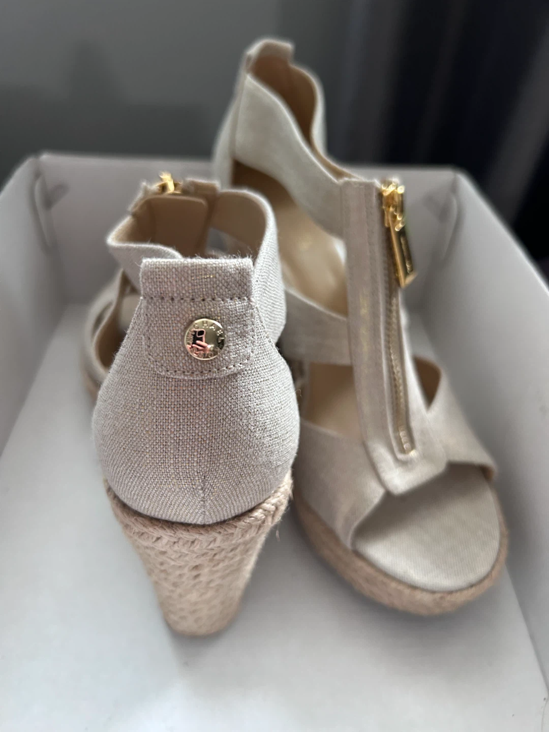 MK like new - photo 2