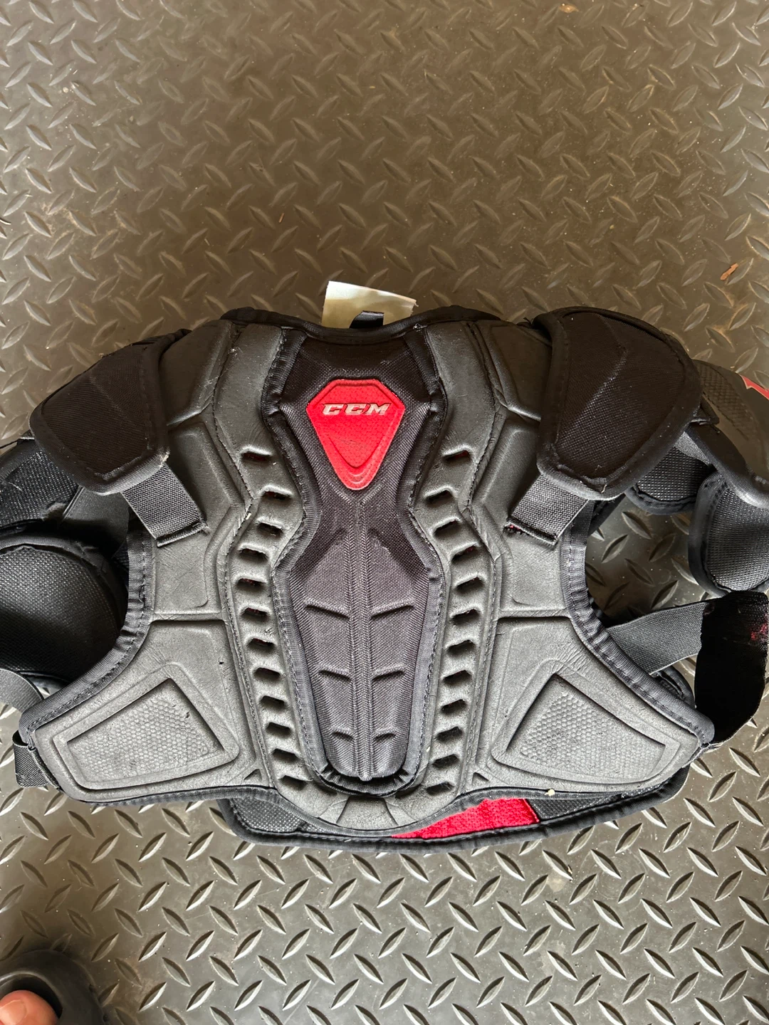CCM Hockey Shoulder Pads - photo 2