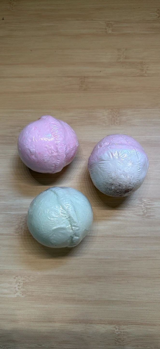 Three Bath Bombs - photo 2