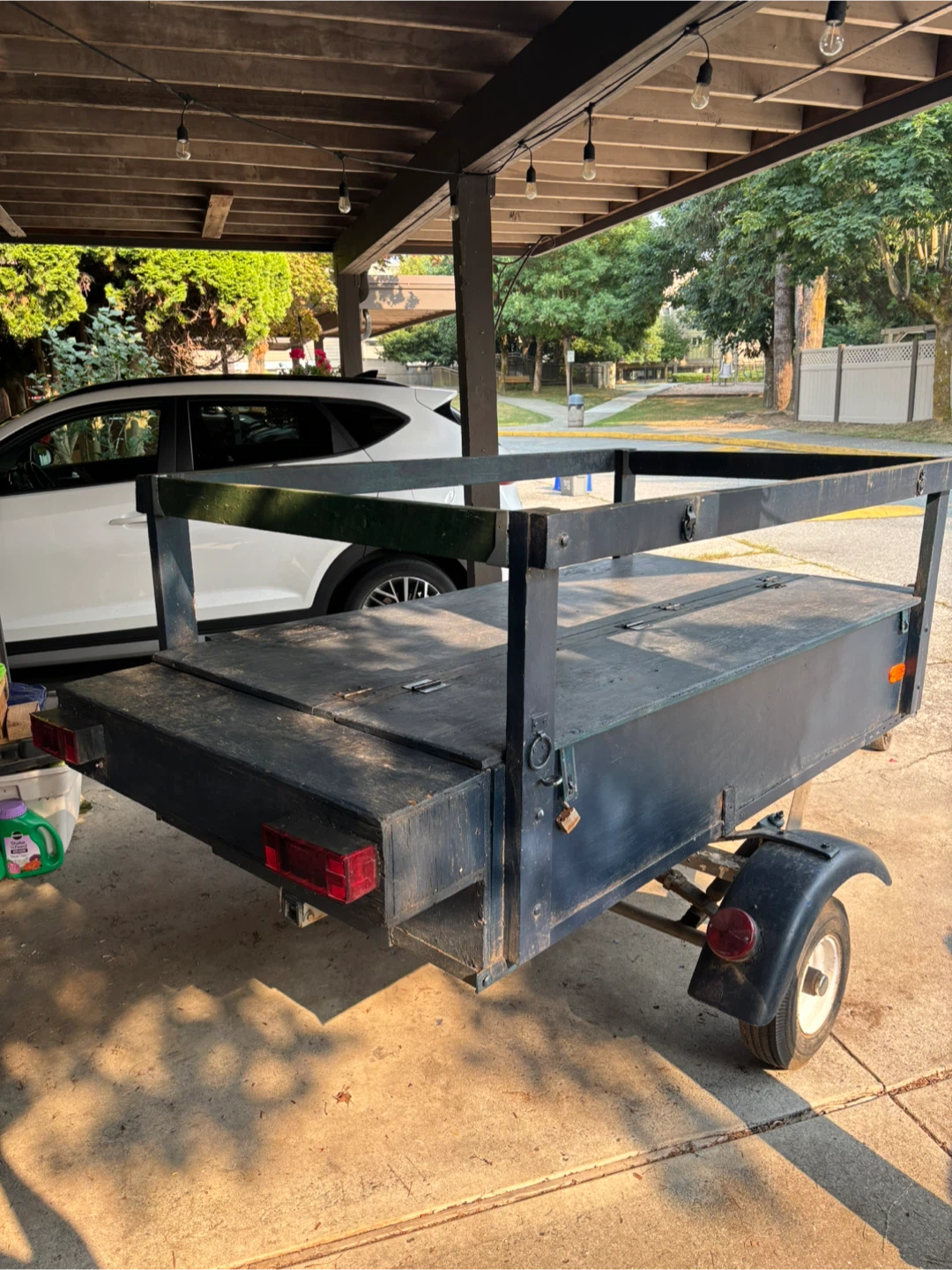 Utility Camping/Fishing/Kayak Trailer with secure storage
