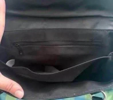 Shoulder bag (In good condition) (Free) - photo 2