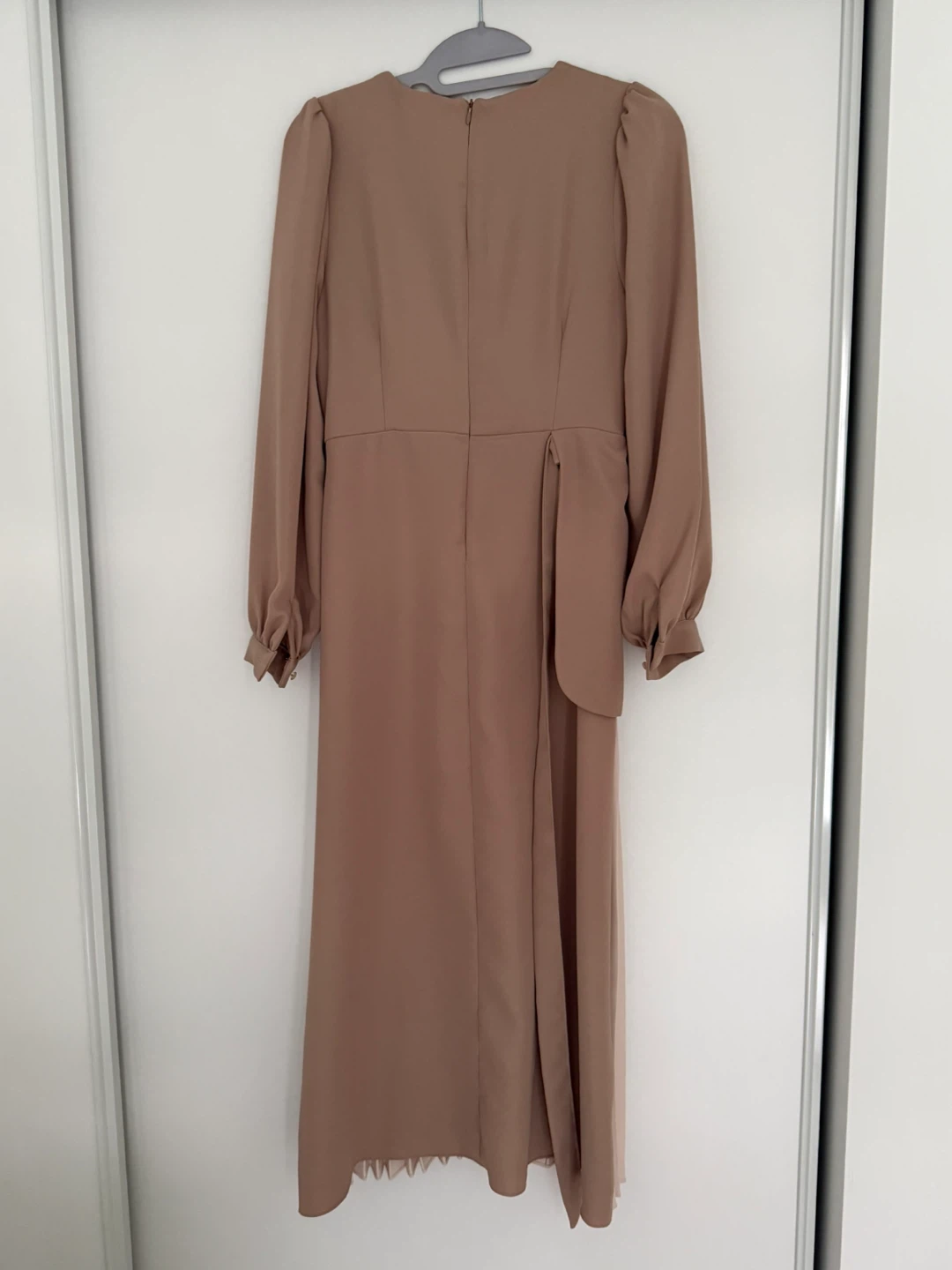 Long Sleeve Pleated Midi Dress size M - photo 2