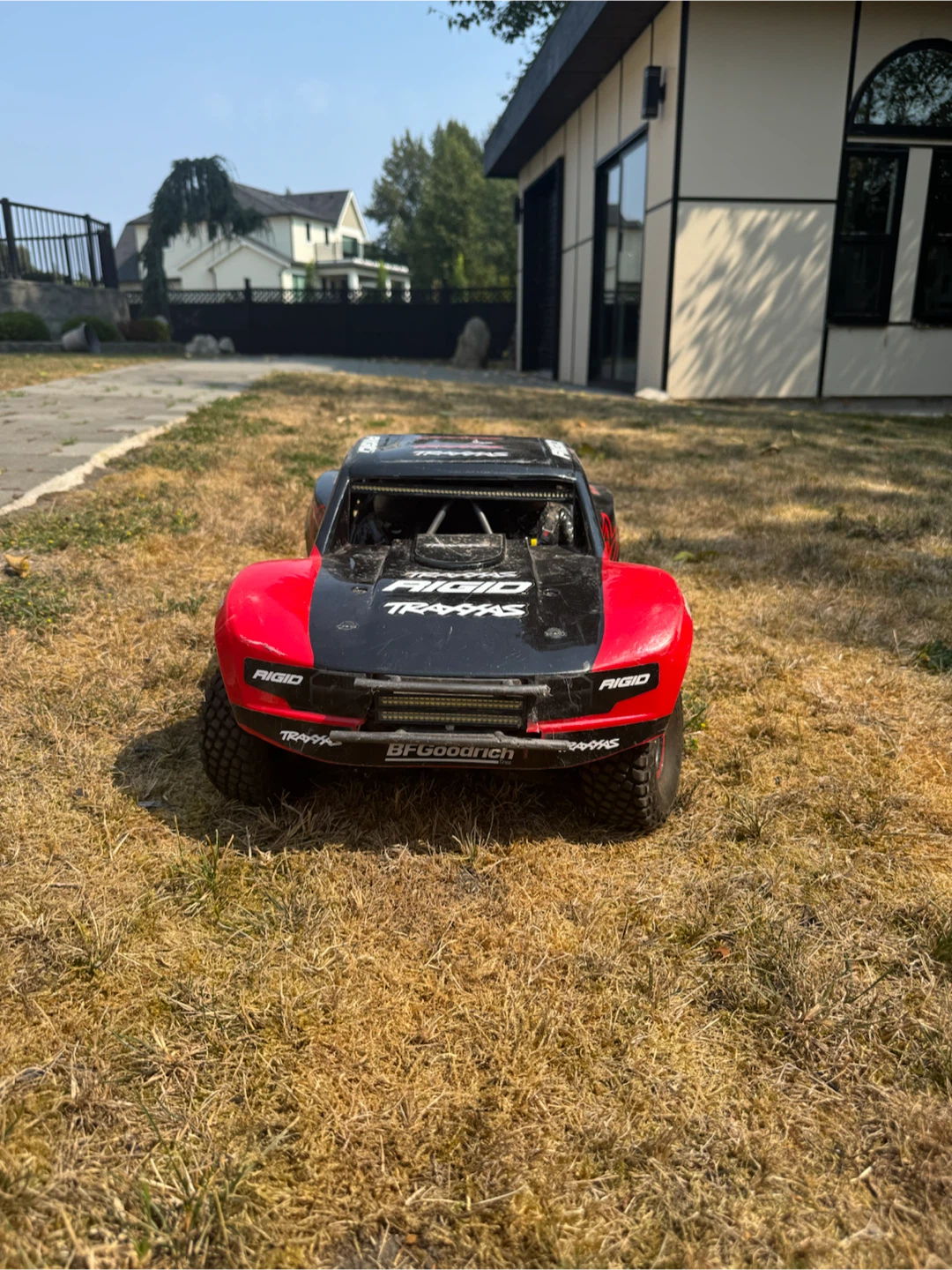Traxxas RIGIO RC Truck