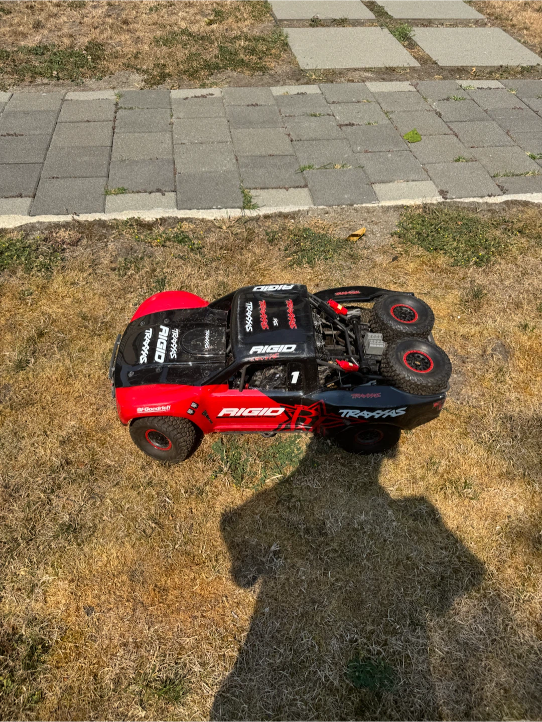 Traxxas RIGIO RC Truck - photo 2