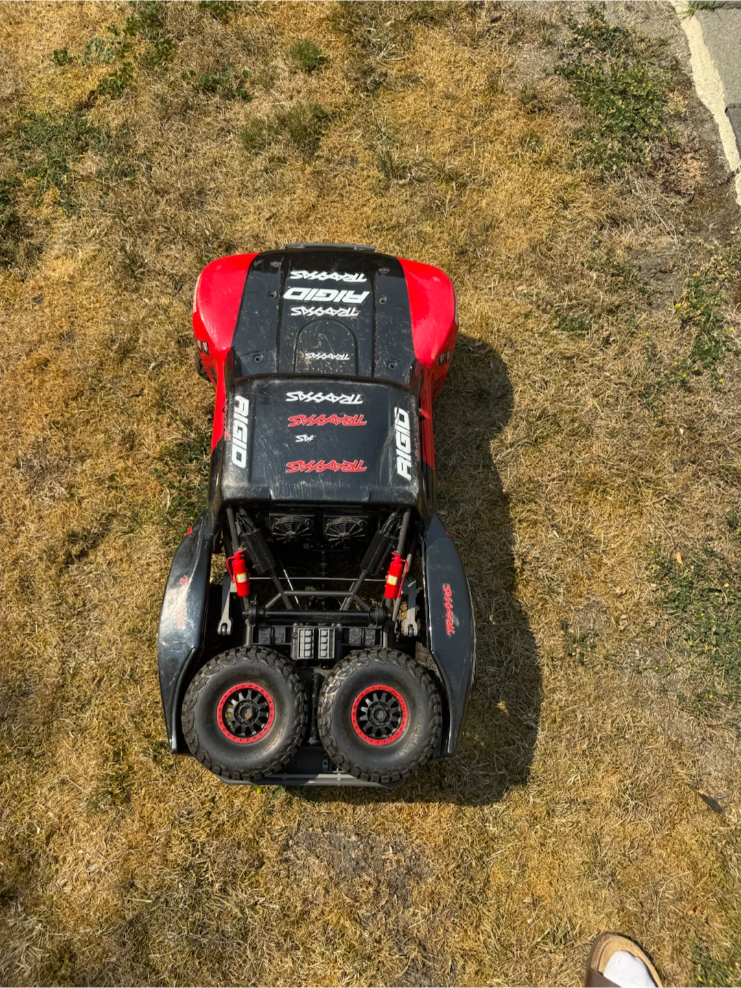 Traxxas RIGIO RC Truck - photo 3