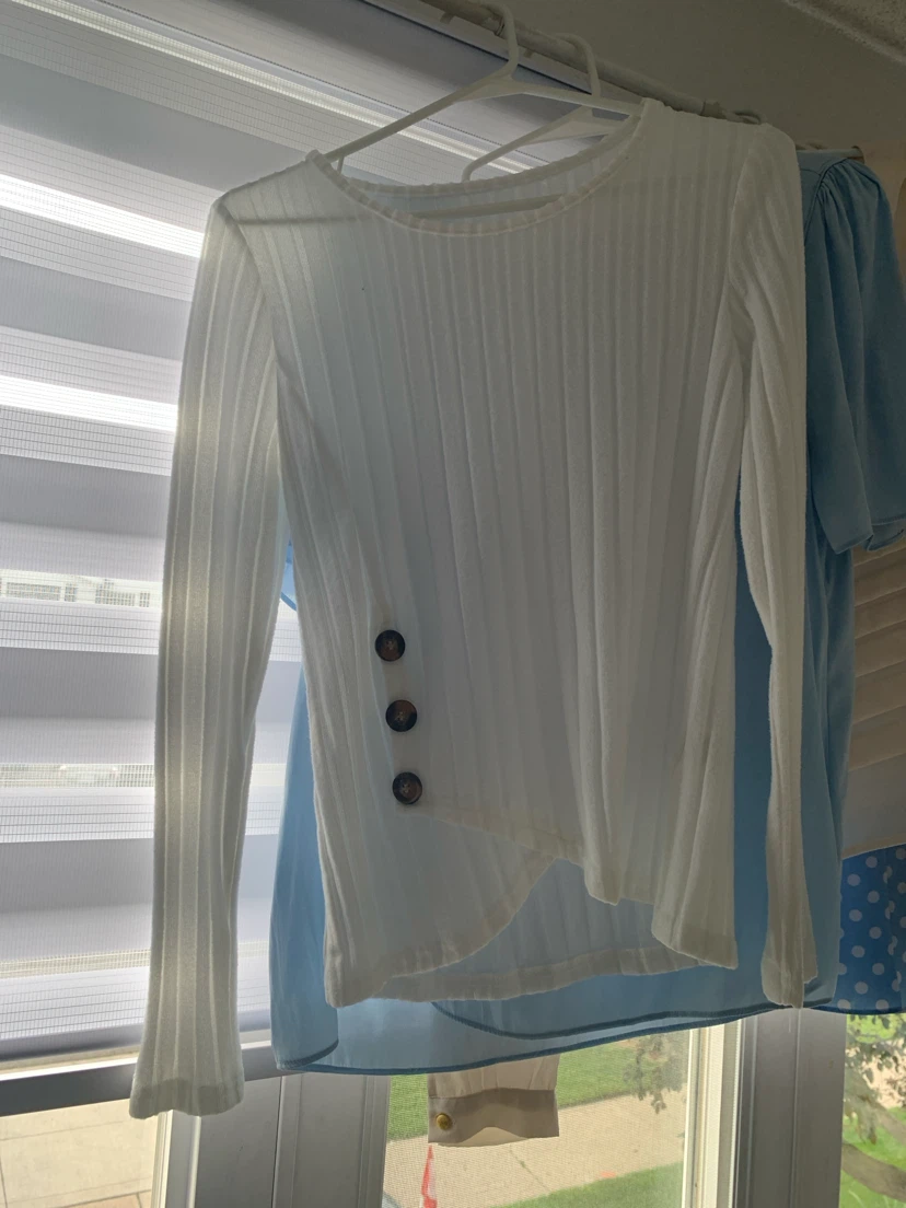 Assorted Women's Tops - photo 4