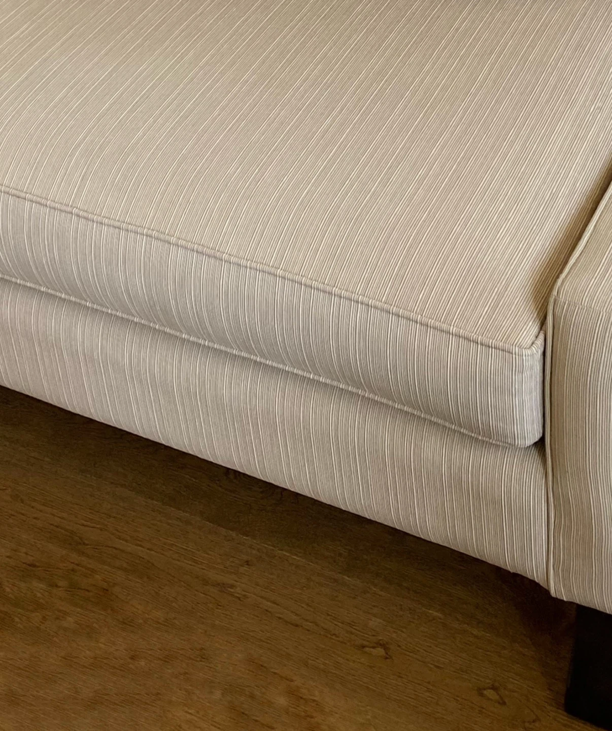 ⭐️Beautiful Custom Casalife Loveseat And Cushions⭐️ - photo 3