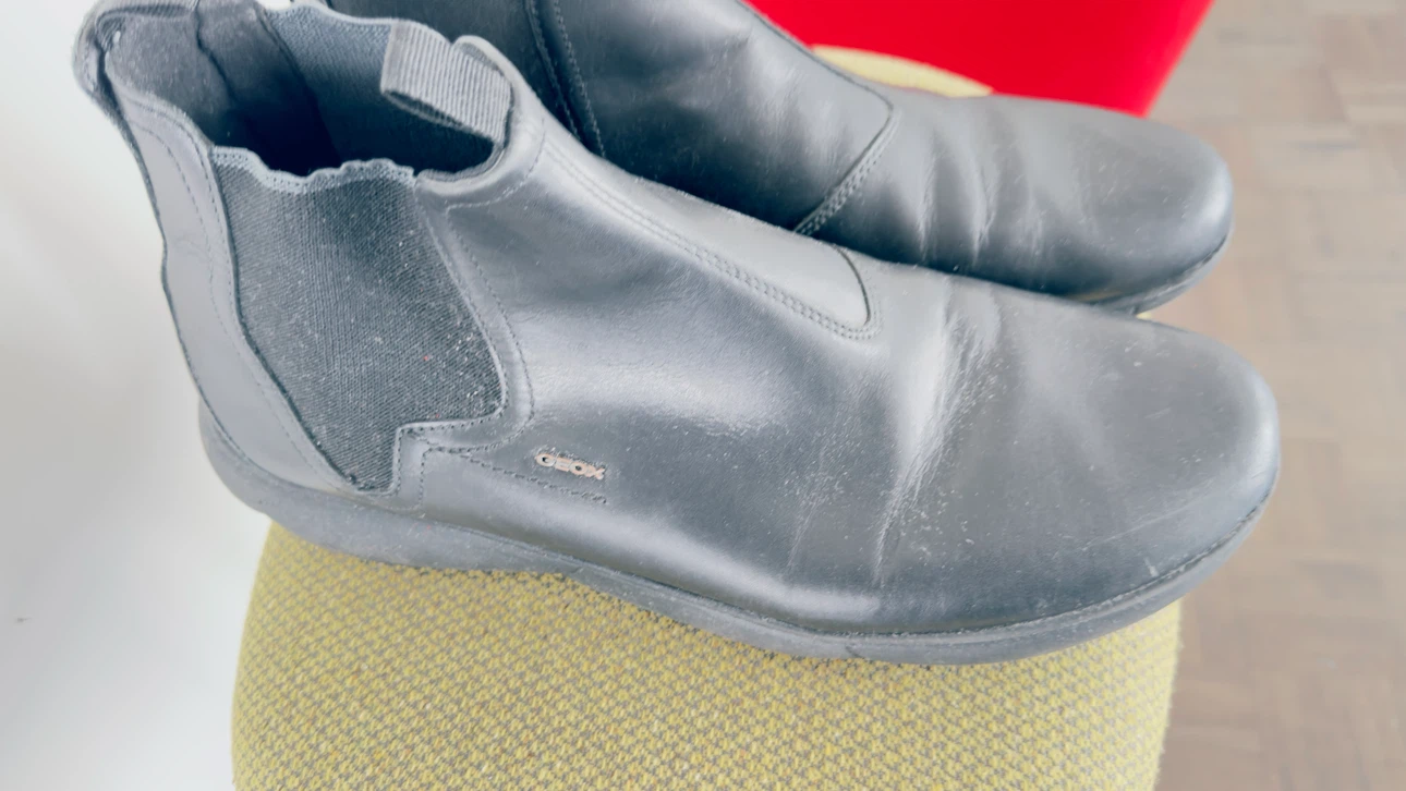 GEOX Black Leather Chelsea Boots