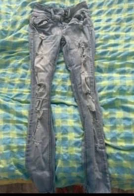 2 pairs of Ripped Jeans (Size 3) (Both together for $5) - photo 4
