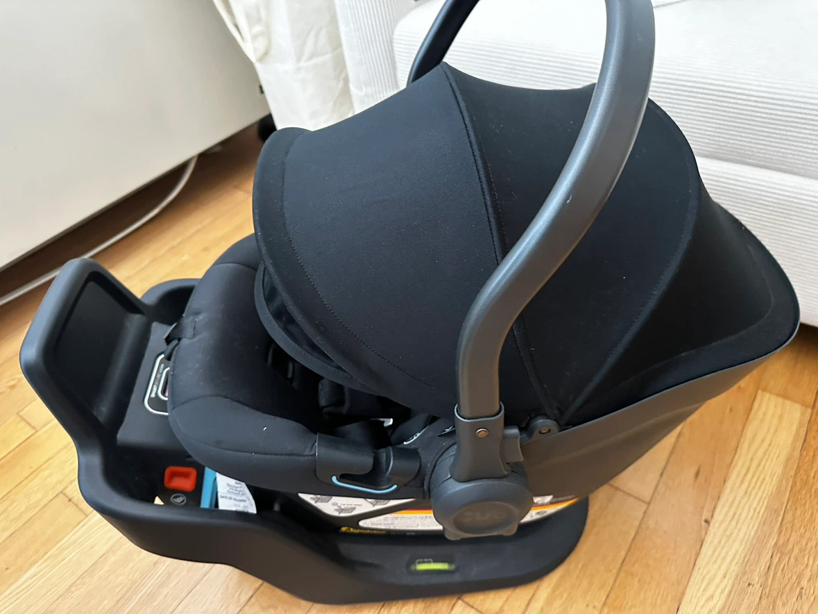 UPPAbaby Aria Infant Car Seat with Base