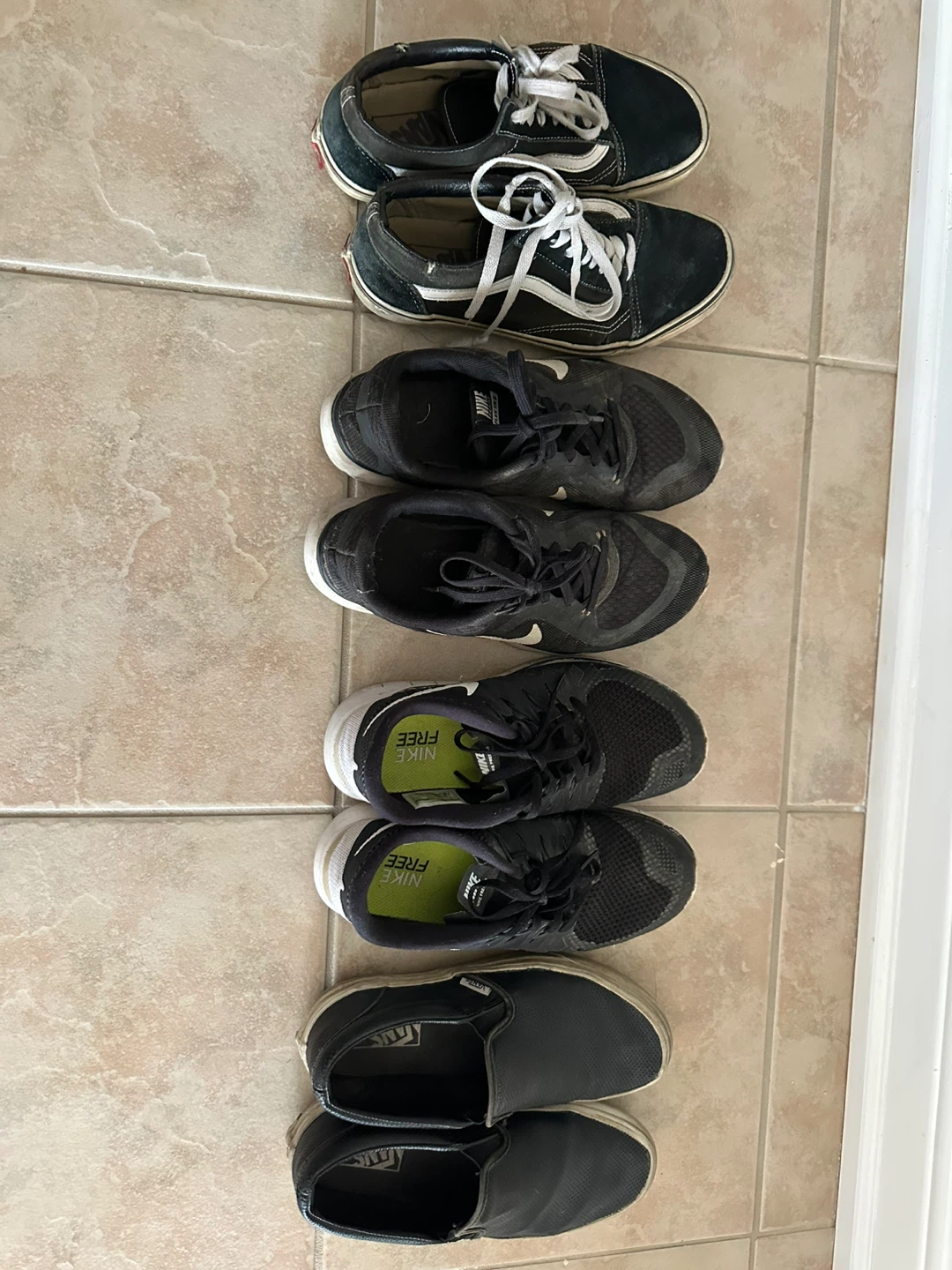 Vans Old Skool & Nike Free Running Shoes Bundle