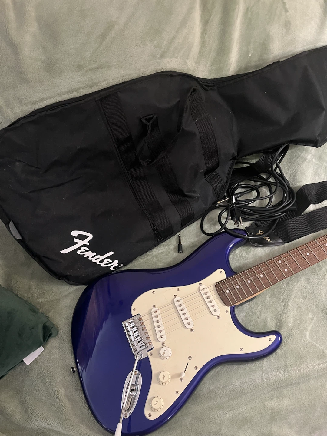 Squier by Fender Stratocaster Electric Guitar Kit with Gig Bag