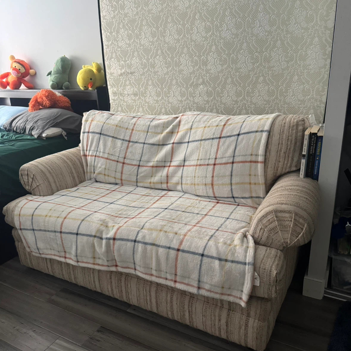 2 seater couch - photo 3