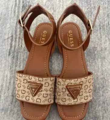Guess sandals (Like new) (Size 7) (Authentic)