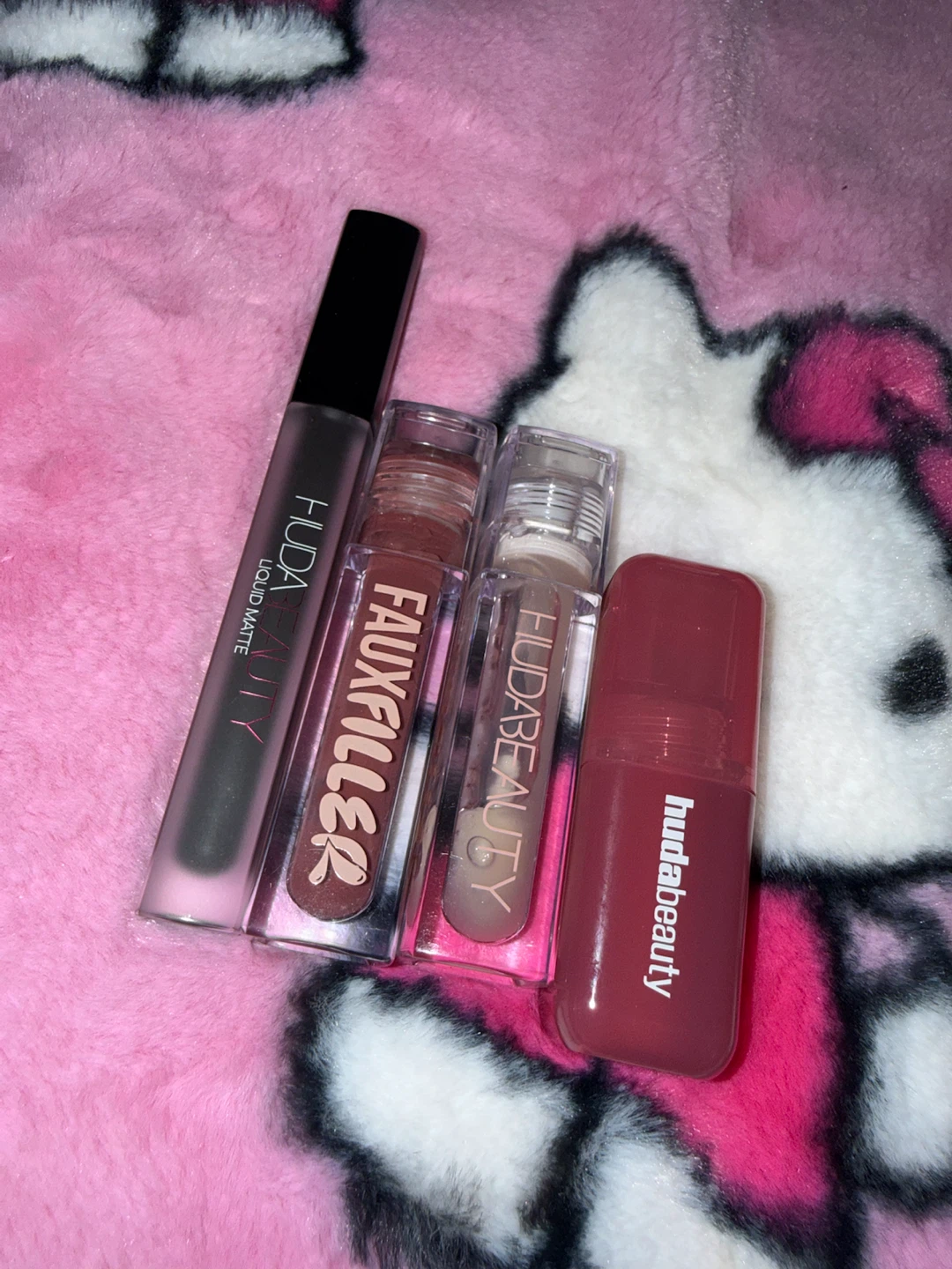 NEW HUDA BEAUTY MAKEUP PRODUCTS - photo 2