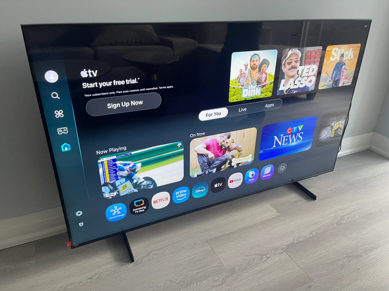 Samsung 65” 4K Crystal UHD Smart TV – Excellent Condition - photo 2