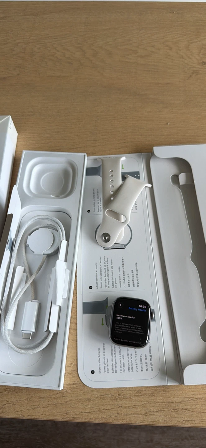 Apple Watch 11 42mm Space Gray Aluminum GPS - photo 4