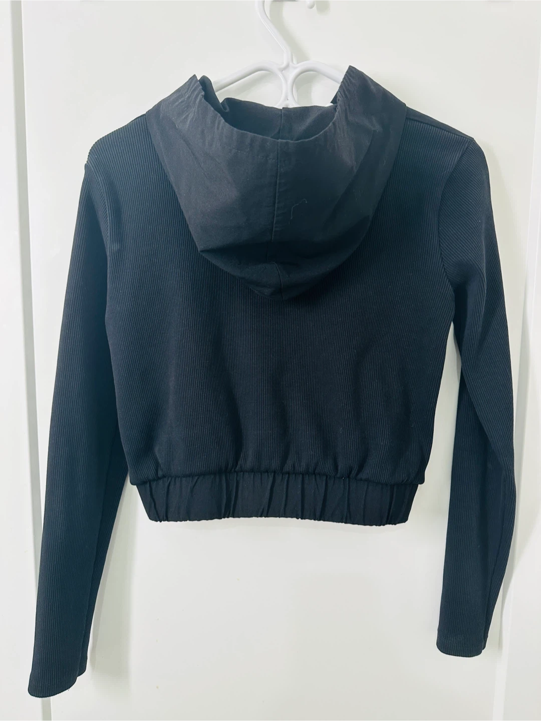 ZARA Cropped Ribbed Black Hoodie - photo 2